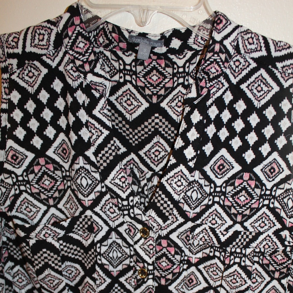 Aztec Print Top - Picture 3 of 3